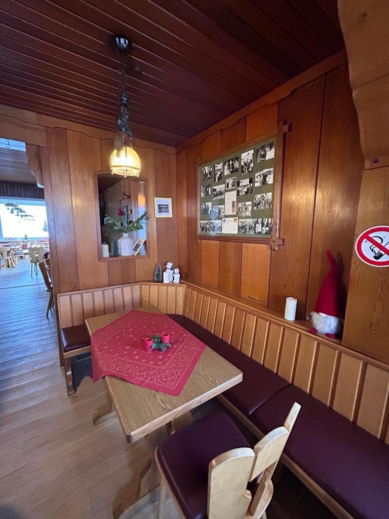 Haus Astenblick In Winterberg Fuer Bis Zu 35 Personen Fuer Wanderveranstaltungen Und Familienfeiern 외부 사진