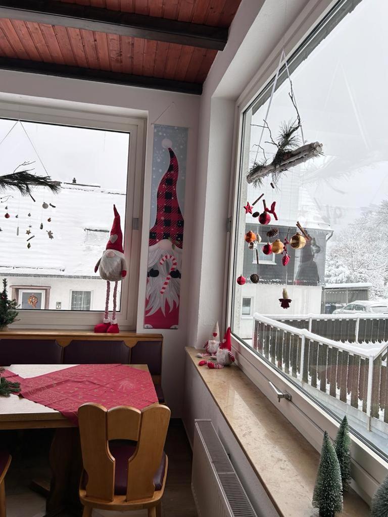 Haus Astenblick In Winterberg Fuer Bis Zu 35 Personen Fuer Wanderveranstaltungen Und Familienfeiern 외부 사진
