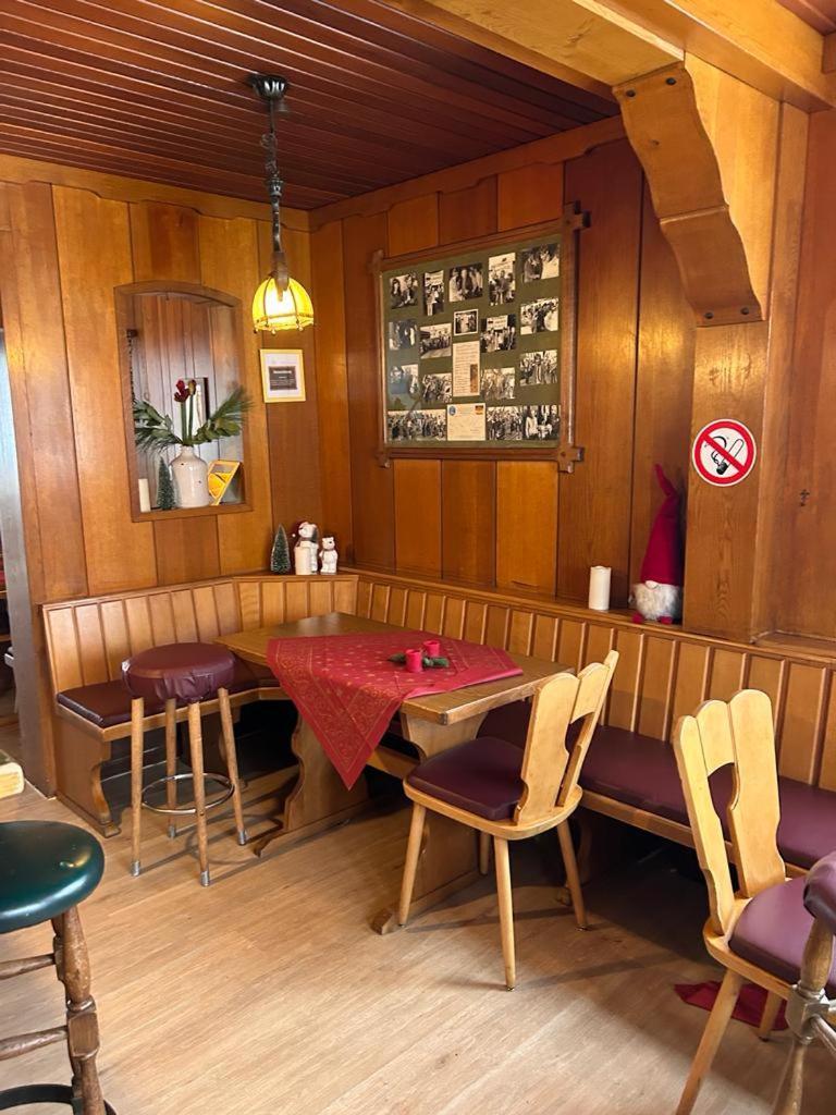 Haus Astenblick In Winterberg Fuer Bis Zu 35 Personen Fuer Wanderveranstaltungen Und Familienfeiern 외부 사진