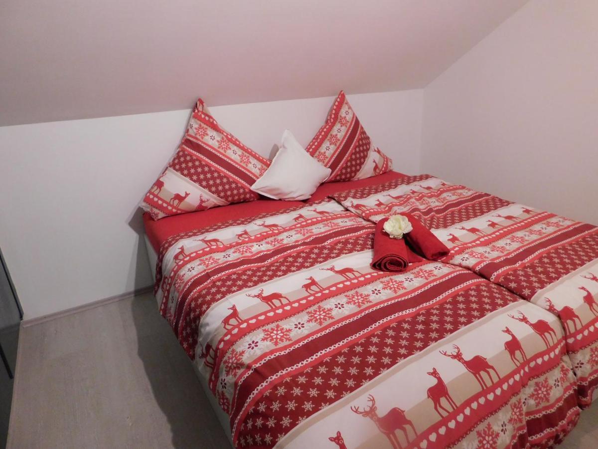 Haus Astenblick In Winterberg Fuer Bis Zu 35 Personen Fuer Wanderveranstaltungen Und Familienfeiern 외부 사진