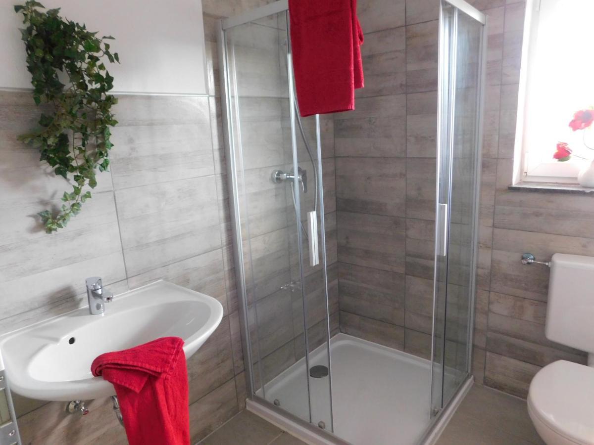 Haus Astenblick In Winterberg Fuer Bis Zu 35 Personen Fuer Wanderveranstaltungen Und Familienfeiern 외부 사진